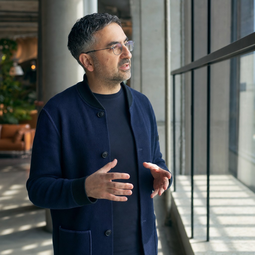 Foto till artikeln: Microsoft bygger superintelligens parallellt med OpenAI-samarbetet – accelererar kapplöpningen