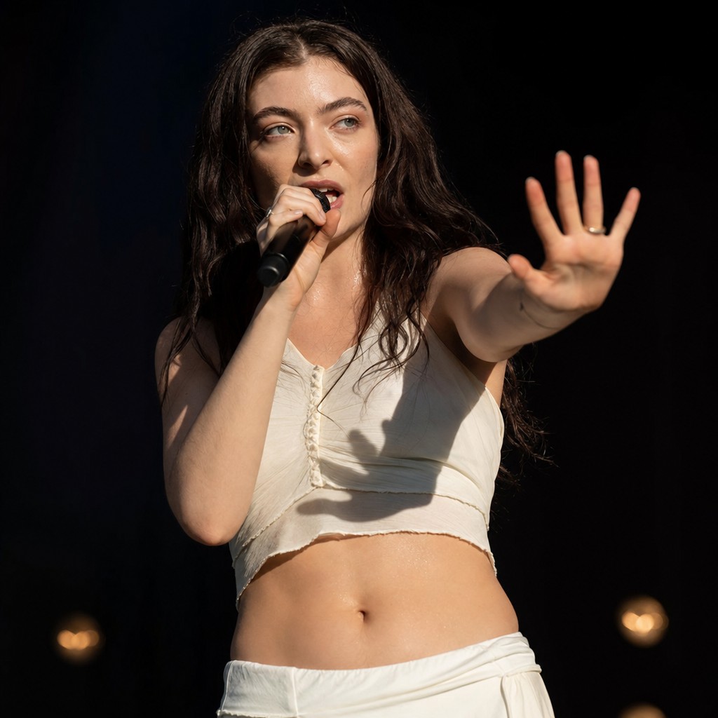 Foto till artikeln: Lorde kritiserade festivalsponsorns AI-glasögon från scenen – en del av ett växande motstånd bland unga